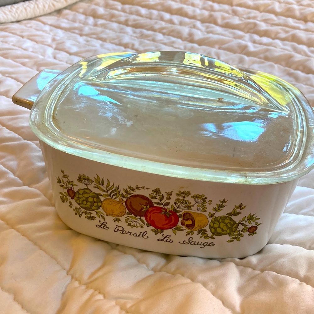 Le Persil Le Sauge Corningware Vintage spice of  Ceramic A-1 1/2 qt casserole.